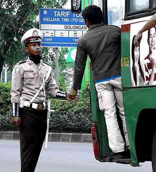 Alasan Inilah Mengapa Korupsi di Indonesia Begitu Menggila
