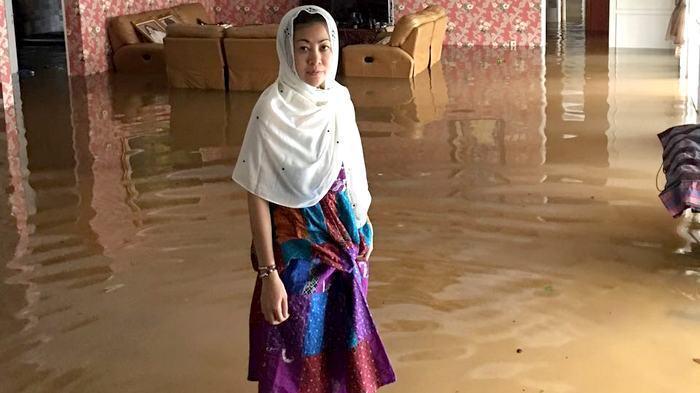Rumah wanita emas haesnani kebajiran - beginilah tampannya :P