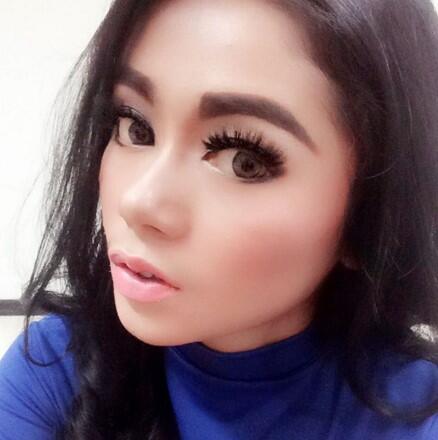 Tipe Foto Cewek yang Banyak Dapet “LIKE” di Media Sosial (++FOTO)
