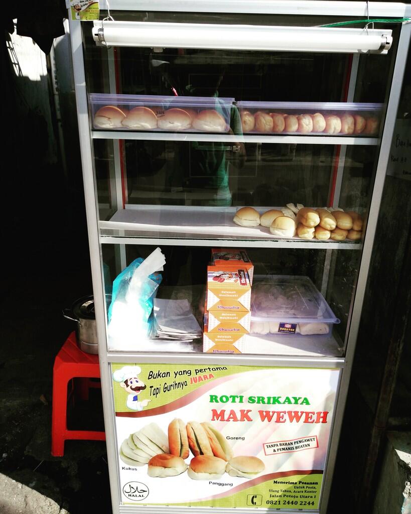 Roti Srikaya Mak Weweh khas Singkawang