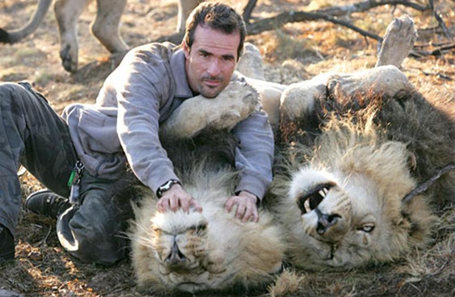 Kevin Richardson - Sang Penakluk Singa Buas - PIC