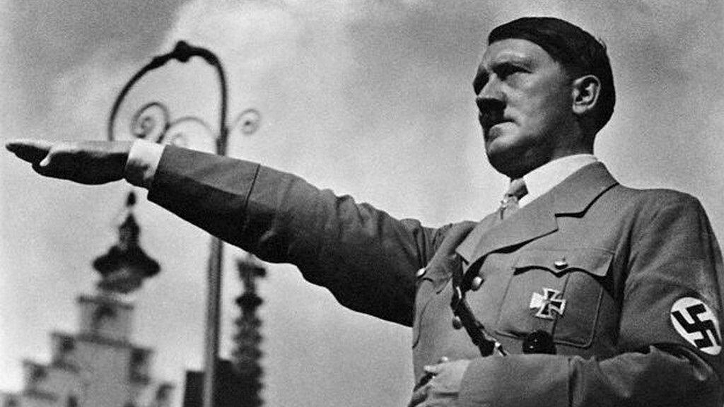 TERNYATA BEGINI TOH!, percakapan Adolf Hitler dengan suara normal