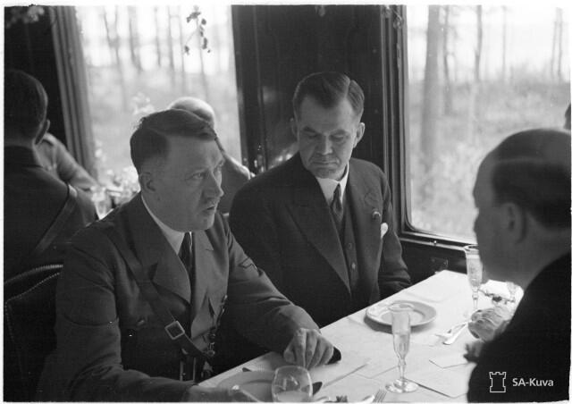 TERNYATA BEGINI TOH!, percakapan Adolf Hitler dengan suara normal