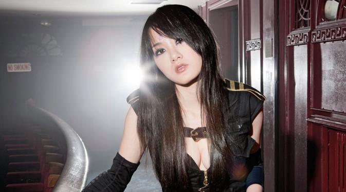 10 Cewek Metal Terseksi Sedunia