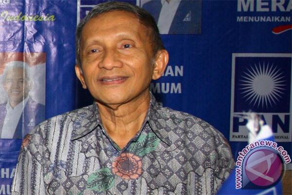 Ahok: Mungkin Dia (Amin Rais) Sudah Tua jadi Pikun Kali'