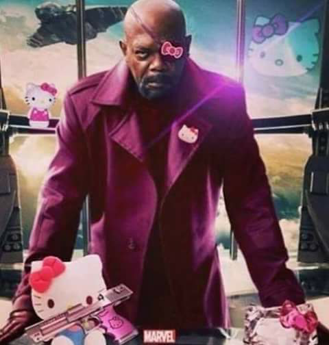 Penampilan ketika para karakter dalam film super hero di dandani dengan serba pink