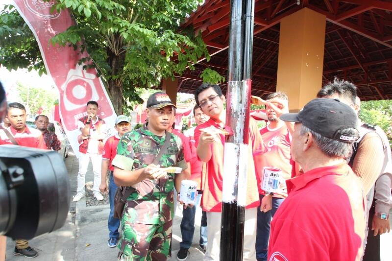 Habis Nebang Kabel MNC, Tiang Telkom Dijaga TNI AD, Bahkan Dicat Merah Putih
