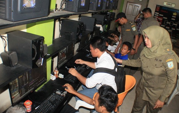 Mendikbud: Jangan Buru-buru Dianggap Salah, Game Bisa Mendidik Anak