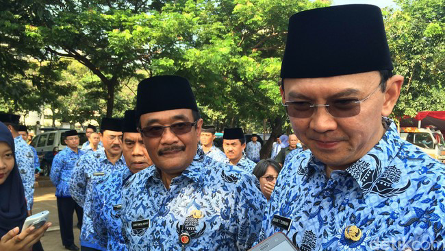 Ahok Pencitraan Lagi!!!