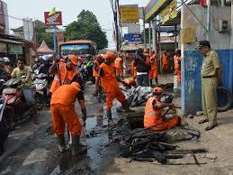 Kumpulan Foto &amp; Upah Petugas Kebersihan DKI Jakarta