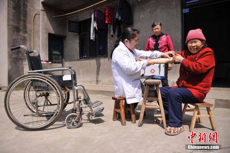 Dokter dari China ini Berhasil Membuat Para Dokter Kagum dan Sedih!! (PIC++)