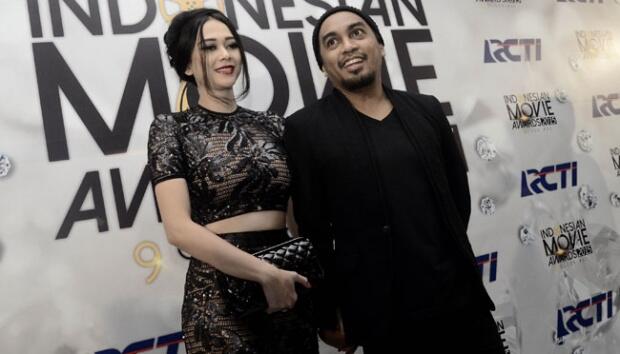 Aura Kasih ke Mantan Pacar: Dulu Aku Lugu, Bisa Ditipu