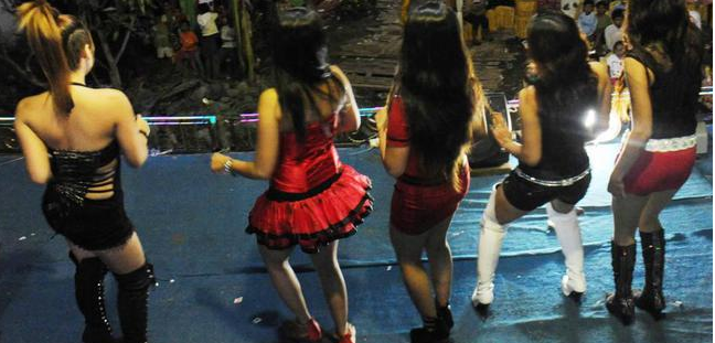Warung Remang2 Pinggir Rel Jatinegara siap-siap di Bongkar