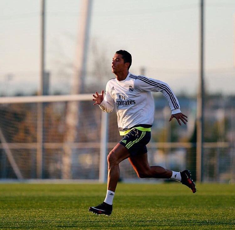 CR7 : ROAD TO CHAMPION