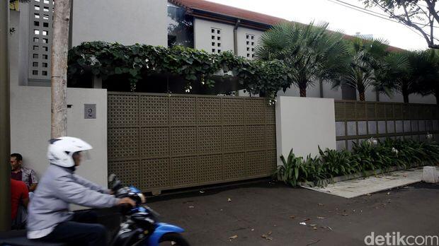 Paniknya Keluarga Nurhadi Saat Rumah Megahnya Digeledah KPK
