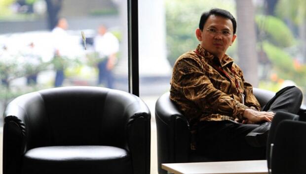 Ahok Tantang Pejabat DKI Serahkan Surat Pengunduran Diri