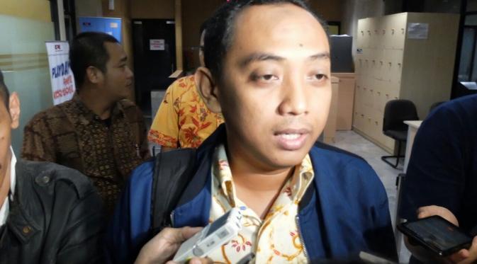 14 Jam Diperiksa, Anggota DPRD Kota Bekasi Kelimpungan Keluar KPK