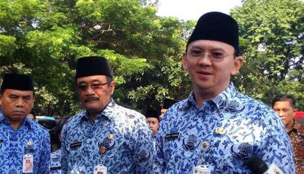 Ahok Tantang Pejabat DKI Serahkan Surat Pengunduran Diri