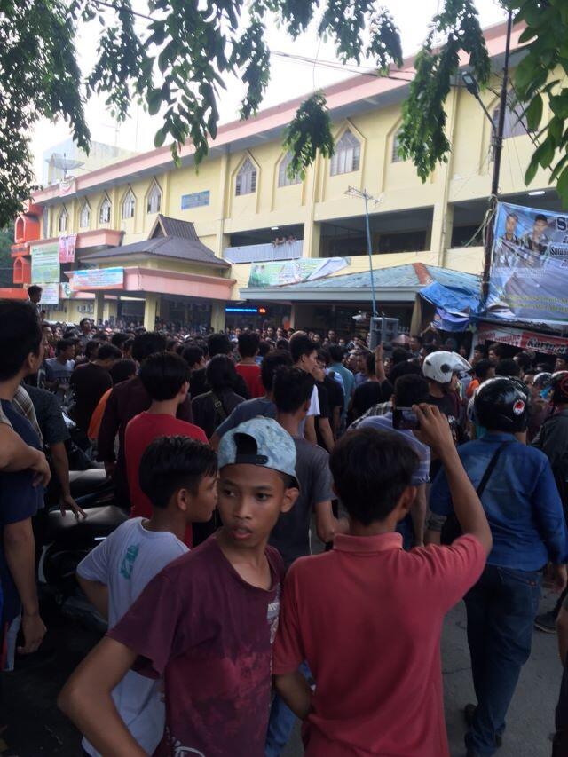 HARDIKNAS BERDARAH ' MAHASISWA MEMBUNUH DOSEN '