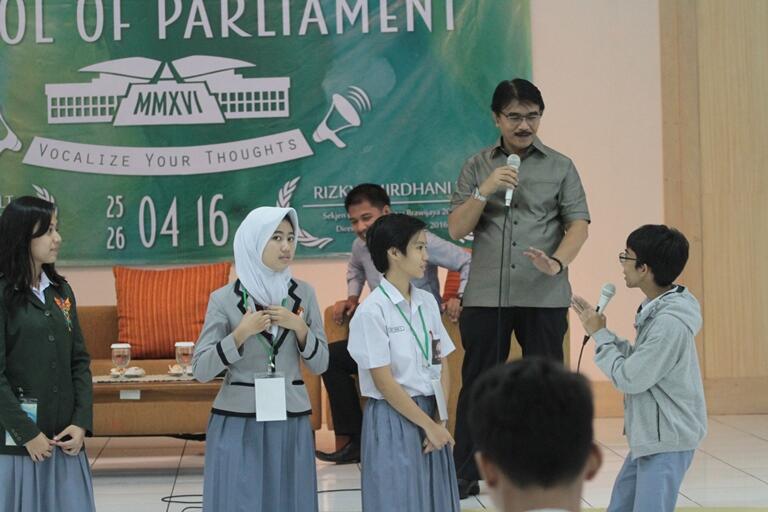 Hari Pendidikan Nasional Adhyaksa Ingatkan Pentingnya Pendidikan Mental Spritual
