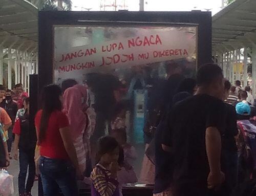 Jangan Lupa Ngaca, Mungkin Jodohmu di Kereta