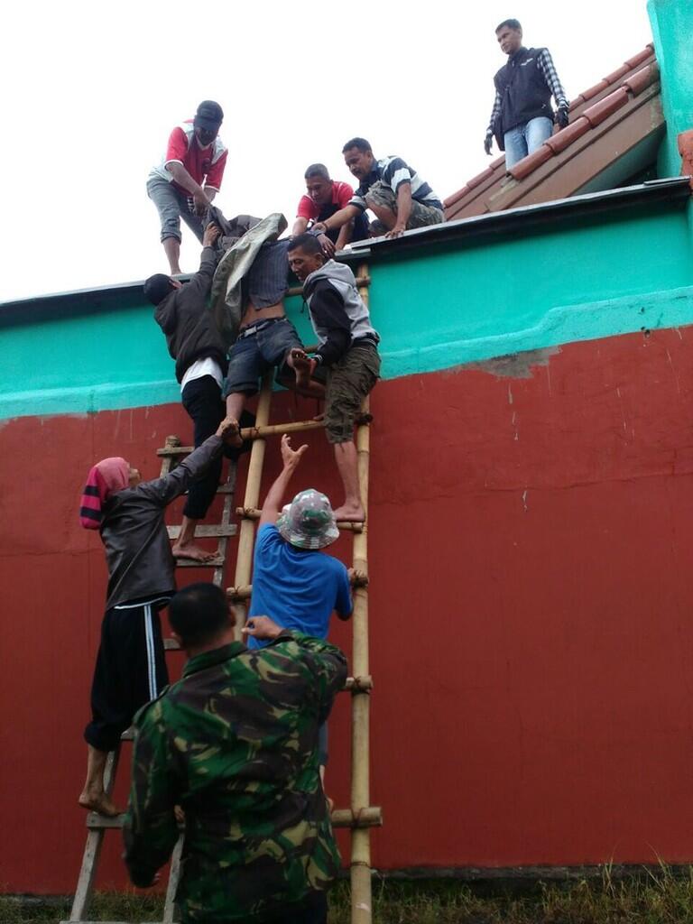 Maling 'Kesiangan', Atep Panik Coba Bunuh Diri dengan Menggorok Lehernya