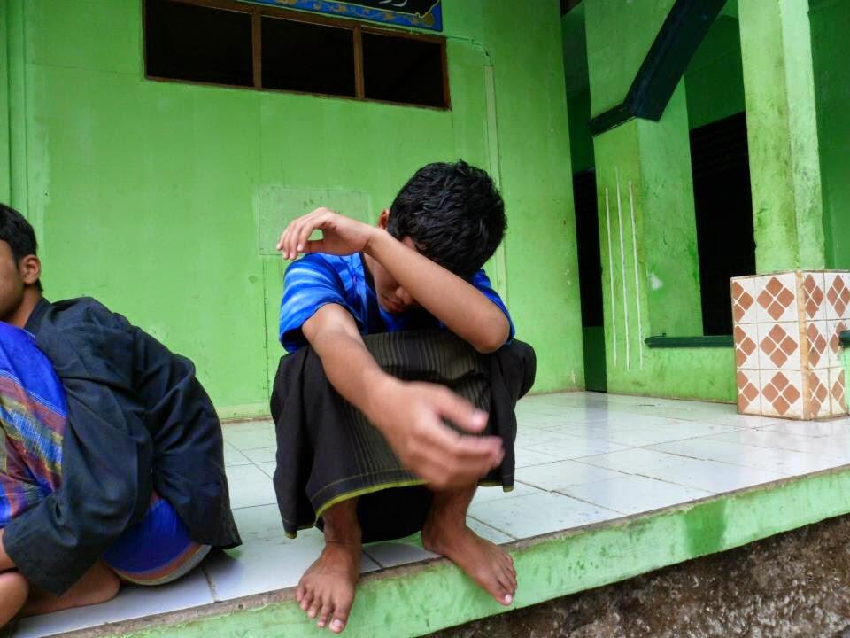 Hal yang mungkin agan rasakan ketika berpakaian SANTRI di IBUKOTA