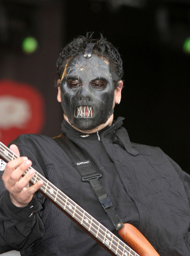 Band besar yang tetap sukses meski ditinggal mati personilnya