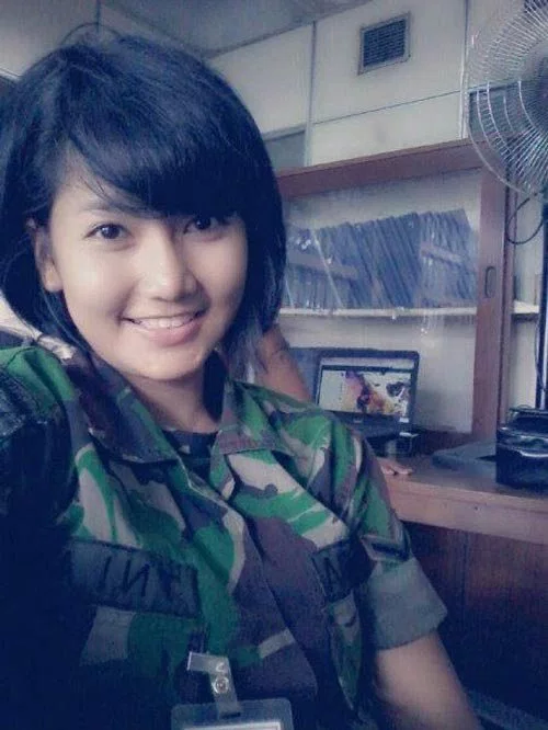 Dianggap Bocorkan Rahasia Negara, Prajurit TNI Dilarang Selfie Saat Berdinas