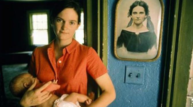 10 Anak 'Kembar' yang Terpisah oleh Waktu