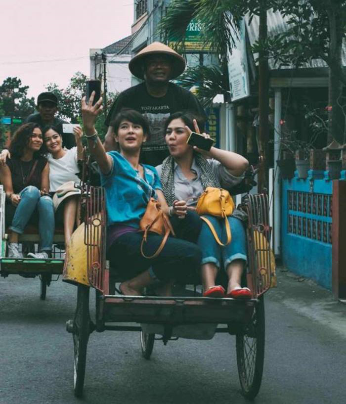 Ini Dia Kumpulan Foto Cinta di Film AADC 2 Yang Bikin Baper