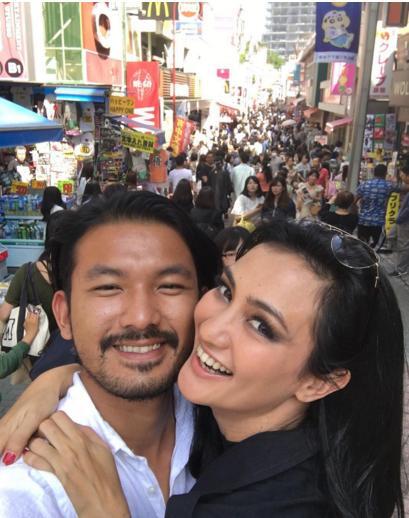 FOTO: Intip Liburan Romantis Atiqah Hasiholan &amp; Rio di Jepang