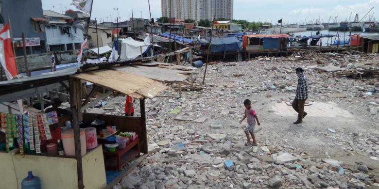 Tenda dan Gubuk Bermunculan di Pasar Ikan, Ekskavator Tak Beroperasi