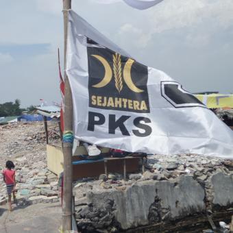 Tenda dan Gubuk Bermunculan di Pasar Ikan, Ekskavator Tak Beroperasi