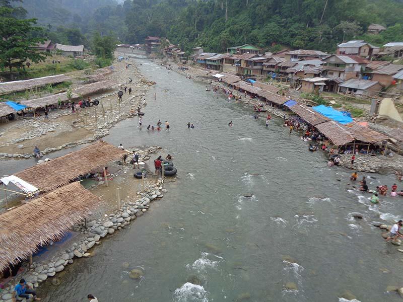Bukit Lawang (sungai dan primata)
