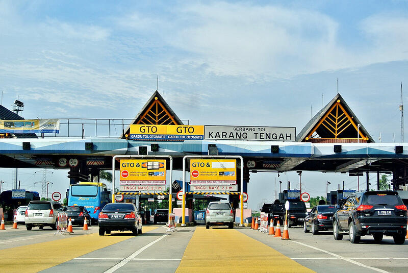 (Yuk Bantuin) Kasih Solusi Macet di GT Karang Tengah