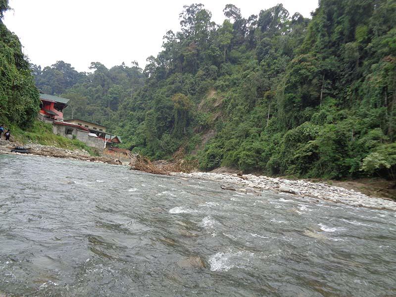 Bukit Lawang (sungai dan primata)