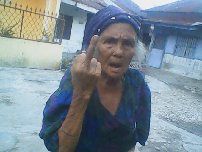 gue bisa bikin cerita dari gambar gogel, lu bisa kagak brur?.....