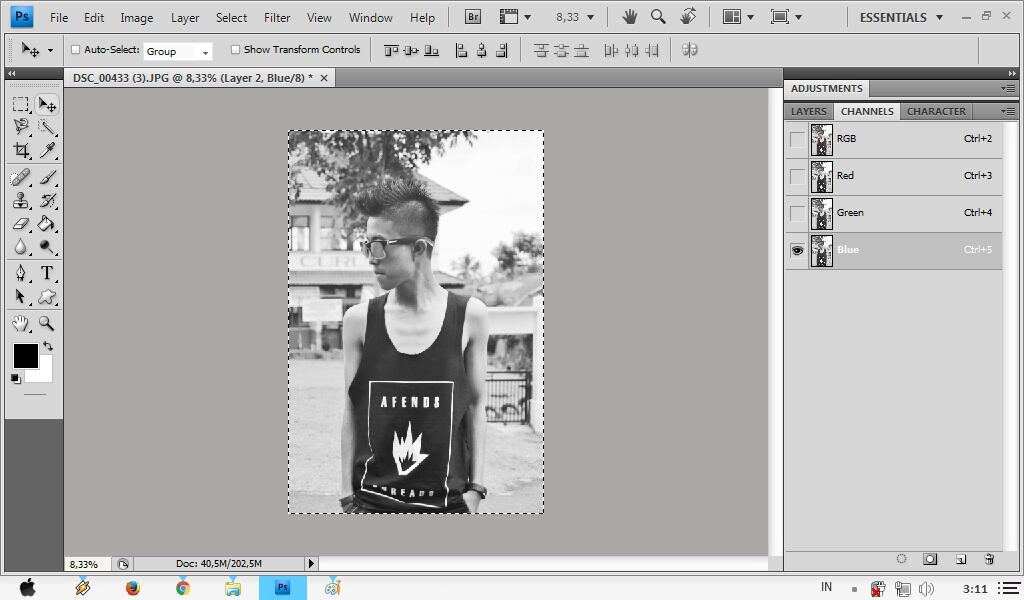 Cara memberi effect monochrome pada foto d photoshop