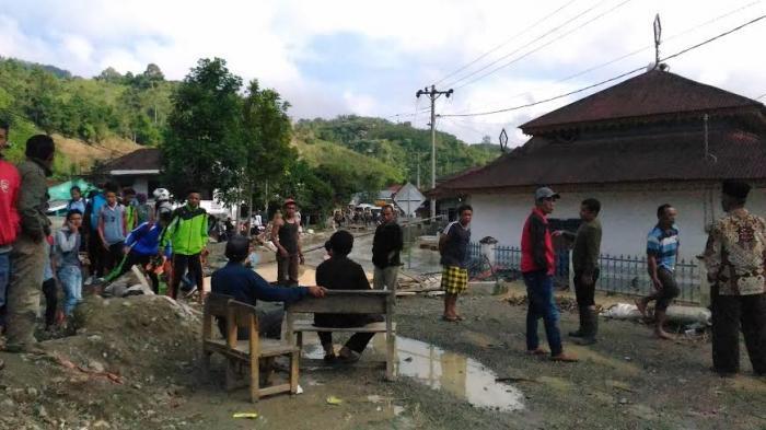Aksi Blokir Jalan Sebabkan Wanita Melahirkan Meninggal Dunia