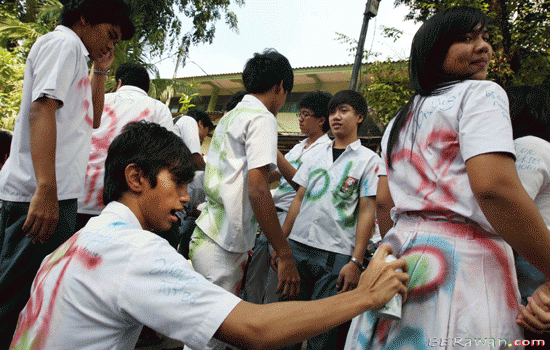 ANAK JAMAN SEKARANG HANCUR CORET CORET DI DAERAH INTIM