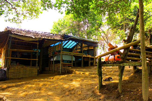 Gunung Lembu Purwakarta. Pemandangan Luar Biasa dari Puncak Gunung.