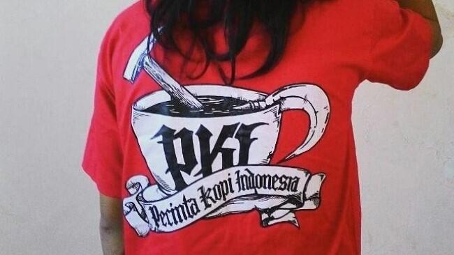 Pemuda Pemakai Kaos 'Pecinta Kopi Indonesia' Resmi Ditahan Terkait Komunisme