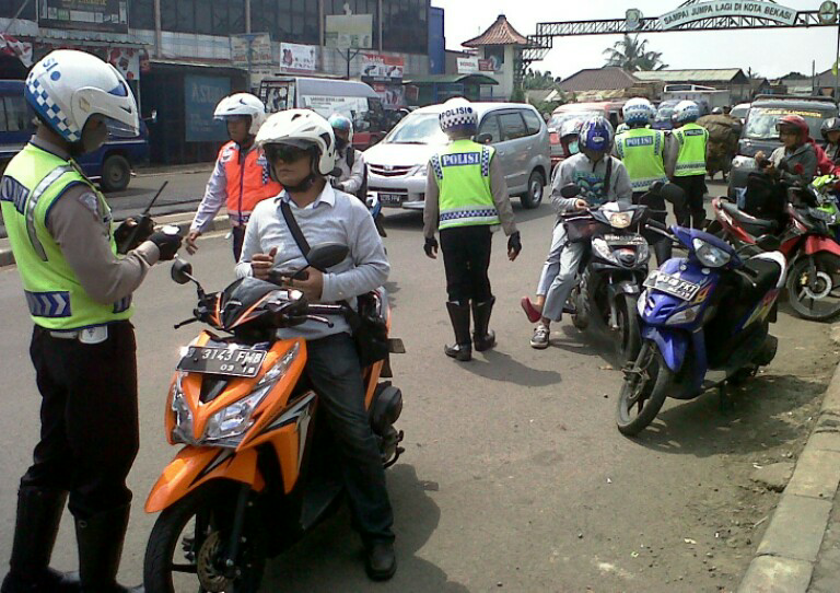 6 Alasan Mengapa Agan Malas Meminjamkan Motor