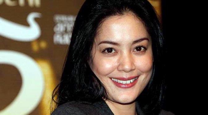 Lulu Tobing Gugat Cerai Cucu Soeharto
