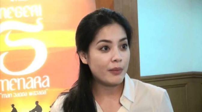 Lulu Tobing Gugat Cerai Cucu Soeharto