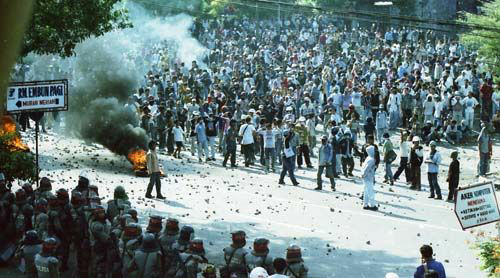 Sejarah Kelam Kerusuhan Mei 1998