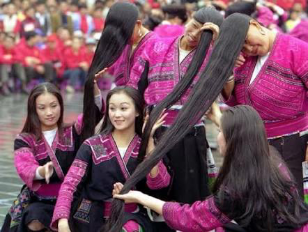 WISATA DESA UNIK DUNIA HINGGA kimpoi LARI