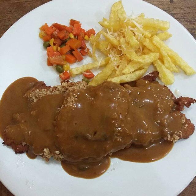 Beberapa Tempat Makan Budget Pelajar Nih, Yuk Pada Mampir!