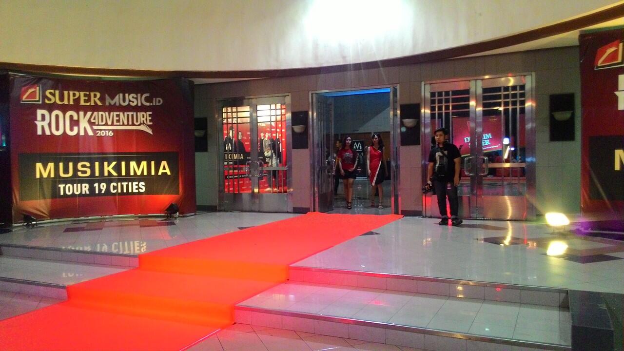 &#91;FR&#93; #KASKUSRegBandung Super Musik Rock Adventure Musikimia 2016 + Swiftkaka